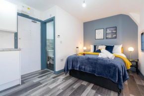 Sky Rooms One Bedroom Modern Studio Apartment 8